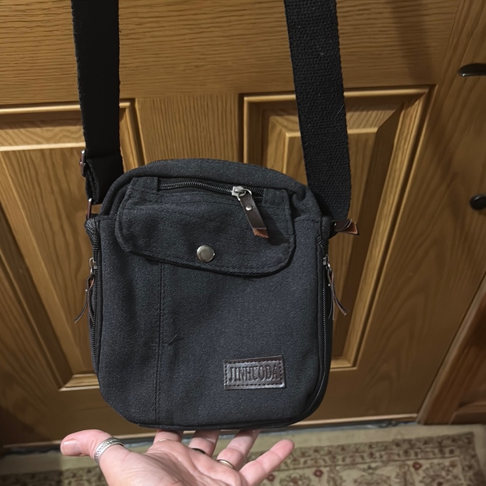 Moda Black Messenger Bag with Adjustable Strap